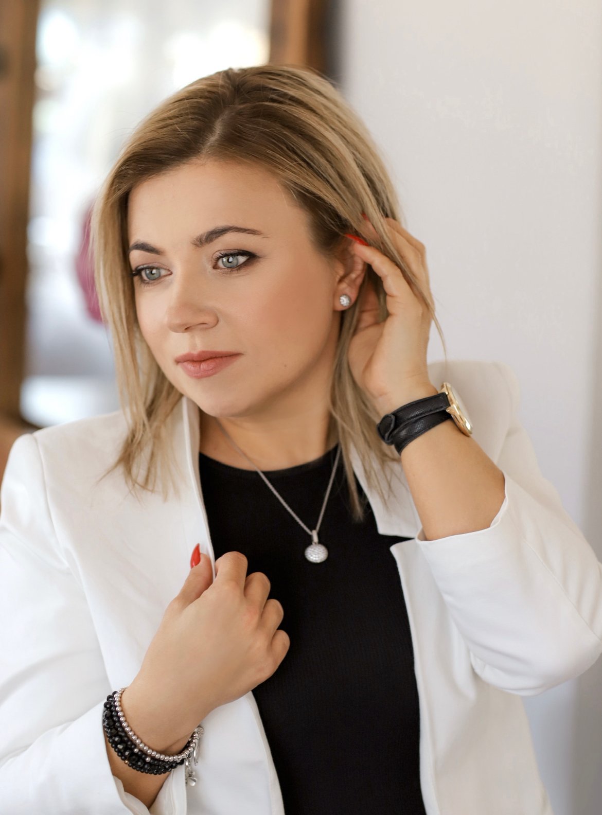 Porträtbild von Natalie Kalinowski, Inhaberin von Flair'n Beauty Paderborn